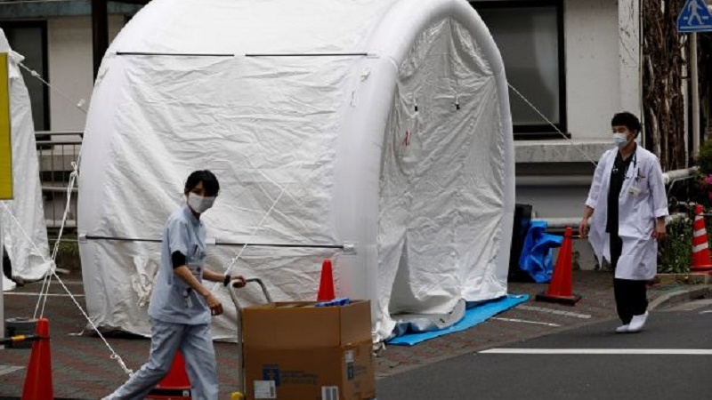 日本の新型コロナ感染拡大続く　緊急事態宣言継続の可能性