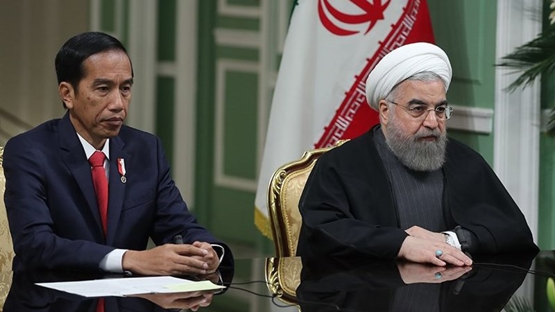 イラン・インドネシア両首脳が、両国関係の拡大を強調