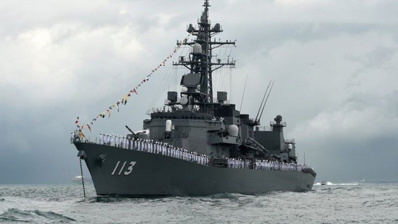 海自護衛艦「おおなみ」が、ソマリア沖海賊対策のため出航