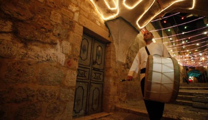 الاحتلال الاسرائيلي يهدد مسحراتي "وادي الجوز" بالقدس