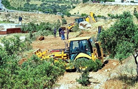 قوات العدو الصهيوني تقتحم جنوب نابلس وتجرف أراضي الفلسطينيين