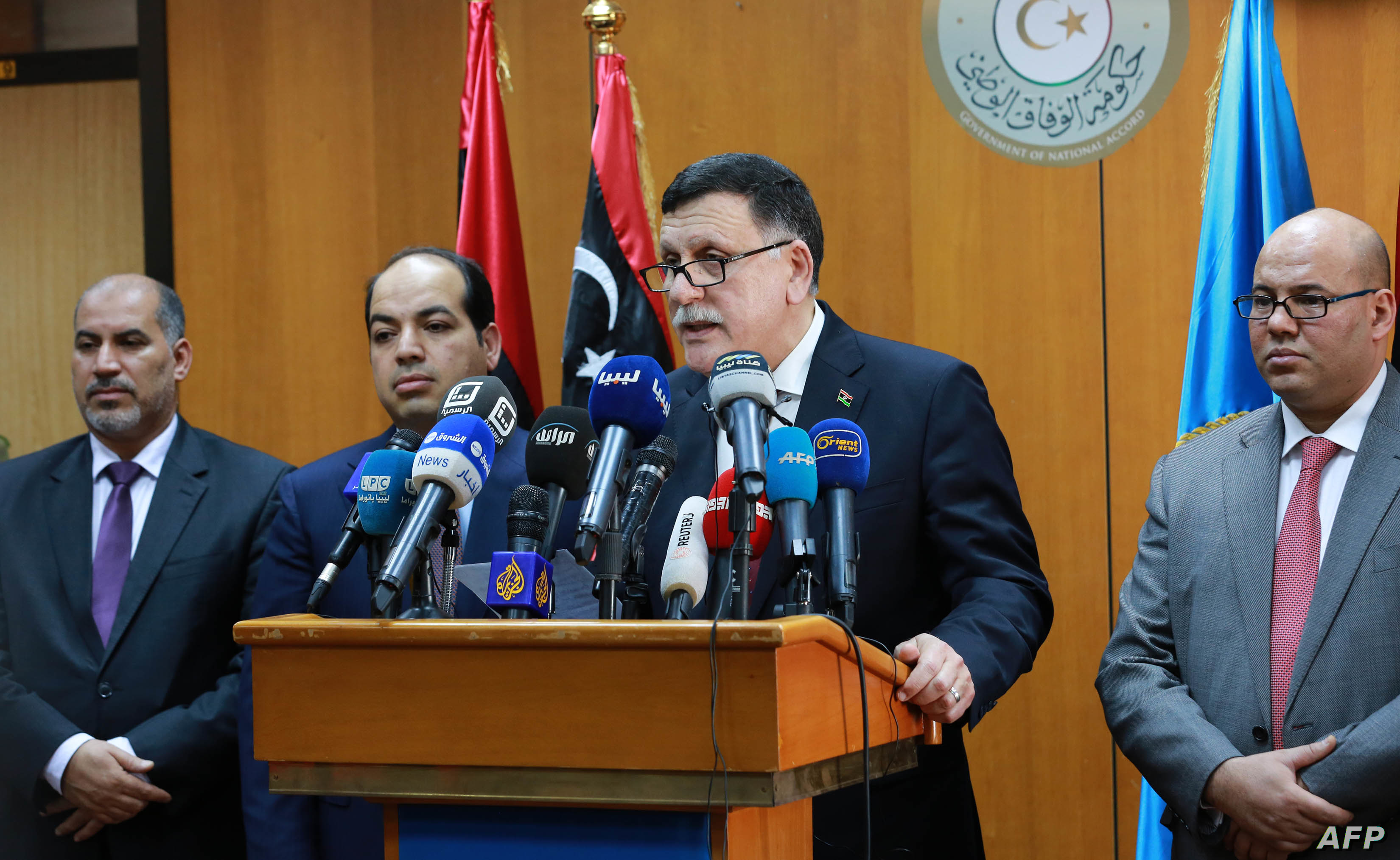 حكومة الوفاق ترفض هدنة حفتر وتعلن استمرار "دفاعها عن النفس وضرب بؤر التهديد"