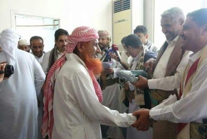 وفد علمائي مكلف من السيد الحوثي يزور عددا من علماء محافظة الحديدة