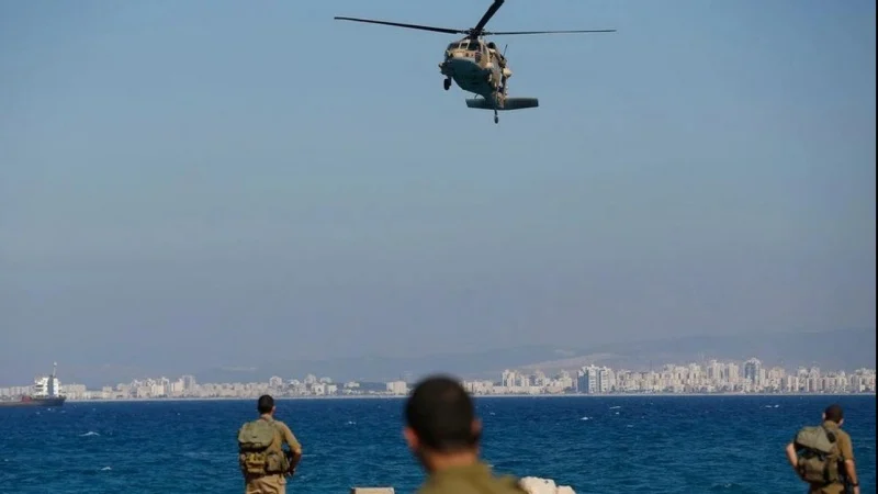 Israelische Hubschrauber starten Raketenangriffe gegen Südsyrien: Berichte