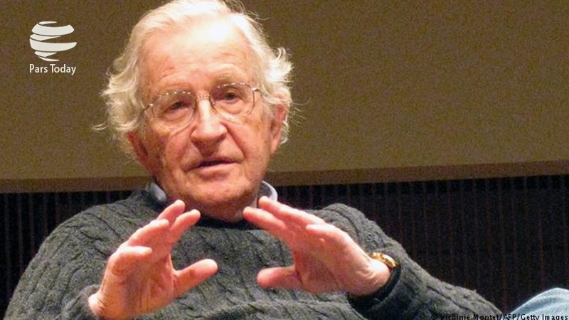 Chomsky: Trump yönetimi, yaptırım sadisti olmuştur