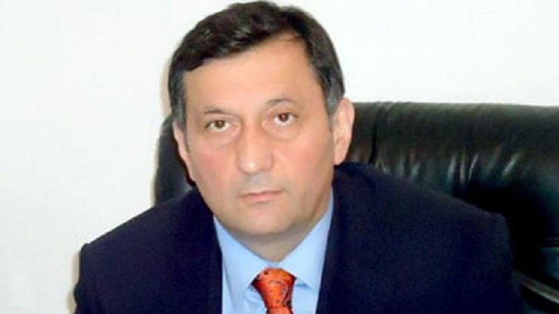 Бәзи мәмурлар Илһам Әлиjевин ислаһат програмына ҹидди jанашмыр