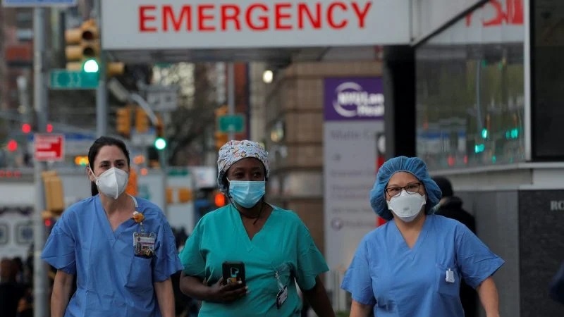 ニューヨークの感染者　24時間当たりの死者300人下回る　