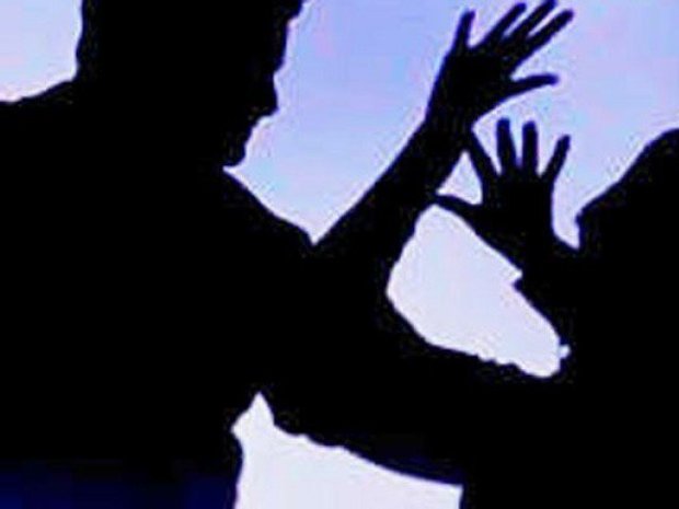کراچی میں خاتون کو گلا گھونٹ کر قتل کر دیا گیا
