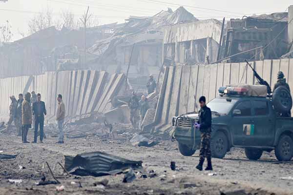 افغانستان میں خود کش حملے میں 18 اہلکار ہلاک