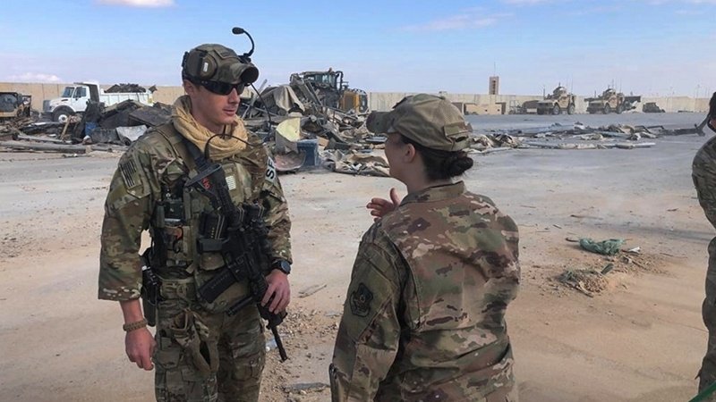 В США наградили военнослужащих, раненных при ракетной атаке ирана