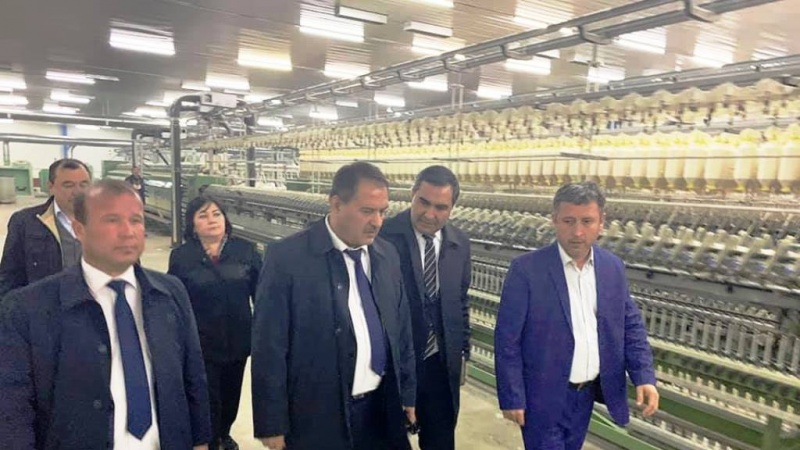 Дархости вазири саноати Тоҷикистон аз санотгарон барои кумак ба ниҳодҳои пизишкии кишвар