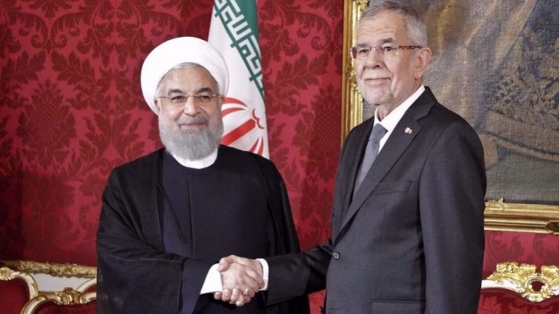 Rouhani aitaka EU iishinikize Israel isitishe mashambulizi yake Syria