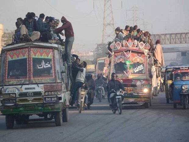 حکومت سندھ کا ٹرانسپورٹ اور چھوٹی مارکیٹیں کھولنے کا فیصلہ