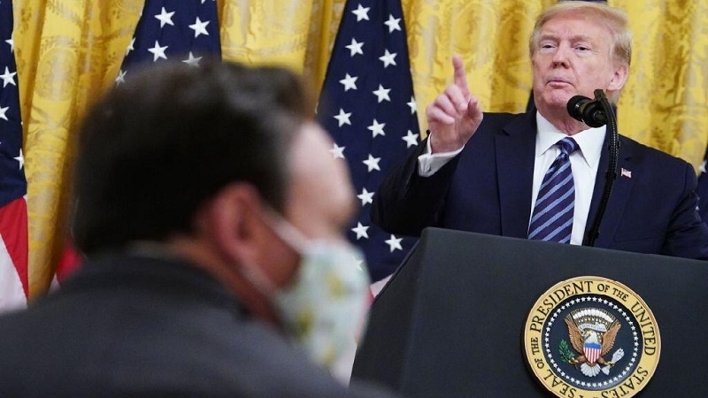 Coronavirus: mascherine obbligatorie alla Casa Bianca, non per Trump