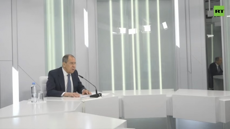 Лавров: США в контексте пандемии голословно обвиняют Китай и Россию