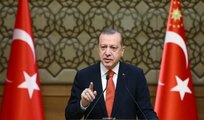 أردوغان يتوعد بمحاسبة المسؤولين عن هجوم "إرهابي" شرقي تركيا