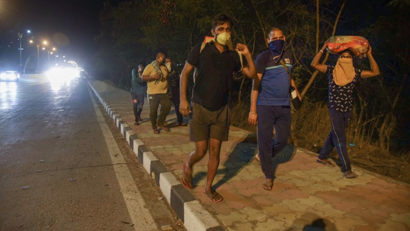 भारत, लॉकडाउन 31 मई तक बढ़ा, रेड, ग्रीन और ऑरेंज ज़ोन पर निर्णय लेंगी राज्य सरकारें, जनता बेहाल