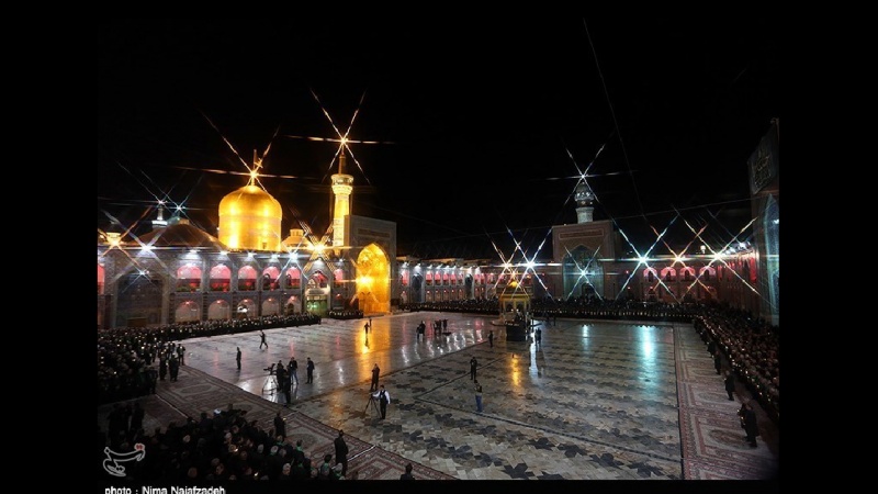 Iran riaprirà i sacri santuari , centri sportivi e università dopo il Ramadan
