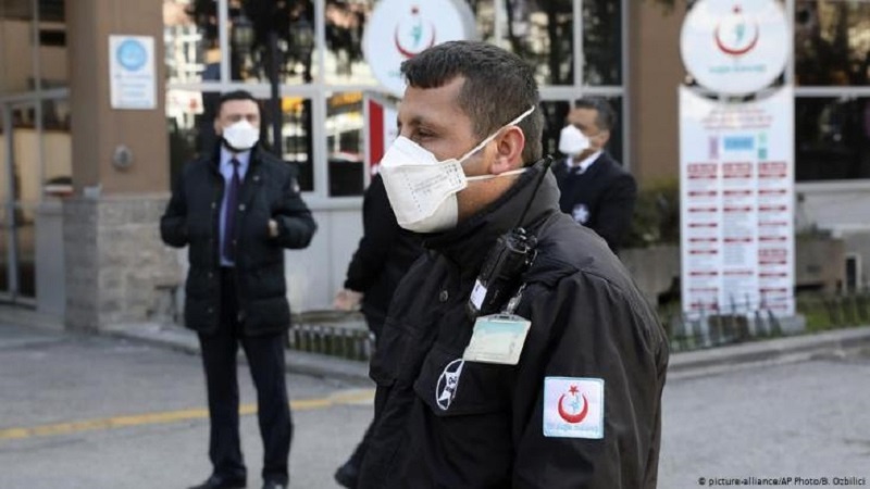 トルコで新型コロナ感染者が１５万人にせまる