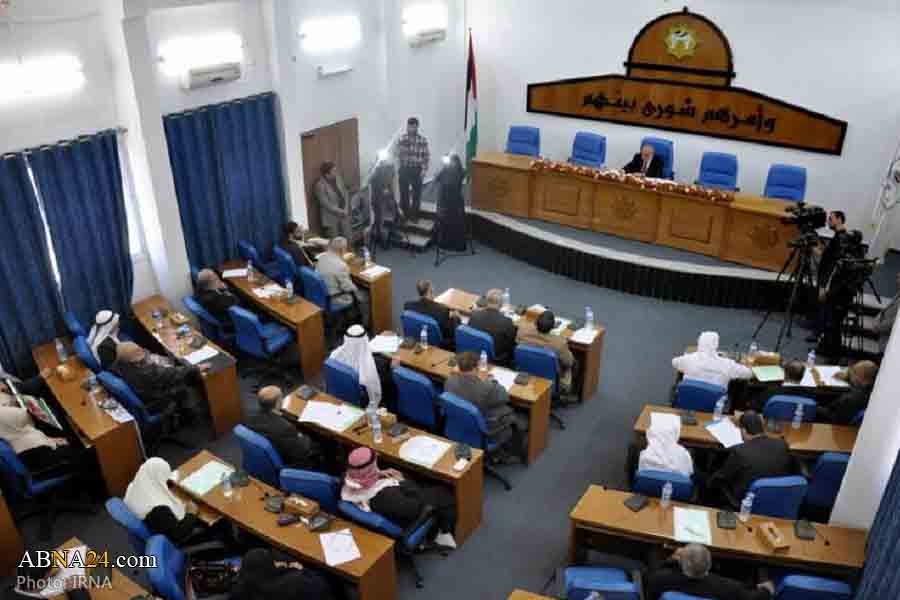 Palestinian speaker lauds formation of Iran's virtual embassy in Quds