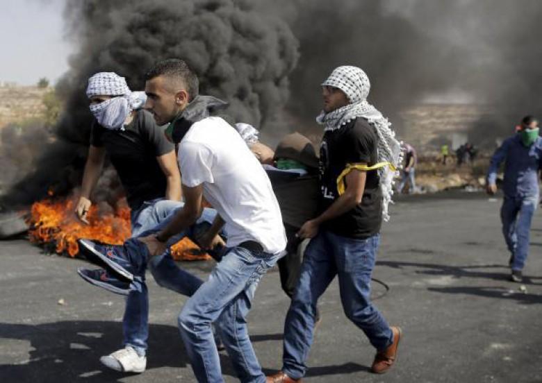 إصابة 3 فلسطينيين برصاص العدو الصهيوني