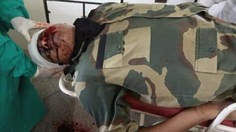 জম্মু-কাশ্মীরে গেরিলা হামলায় বিএসএফের ২ জওয়ান নিহত, অস্ত্র লুট
