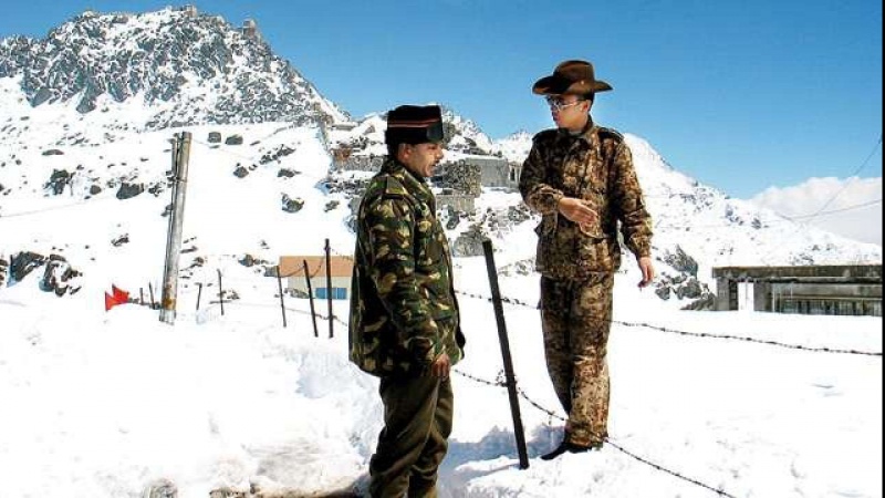 क्या भारत और चीन के बीच सुलगने वाली चिंगारी शोला बन रही है, दोनों के बीच युद्ध की स्थिति में किसका पलड़ा रहेगा भारी?