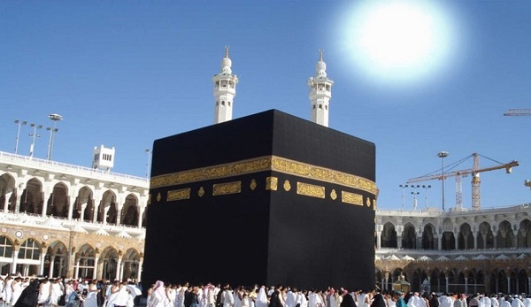 الشمس تتعامد على الكعبة المشرفة رابع أيام العيد