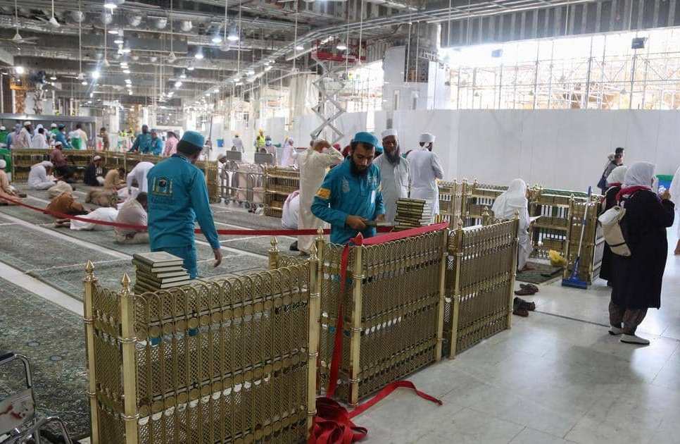 السعودية تعيد فتح المساجد وتخفف من قيود "كورونا"