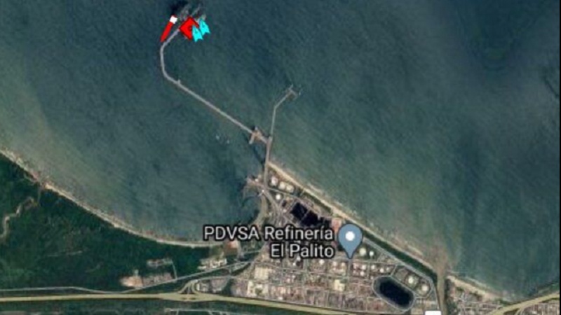 伊朗一艘油轮停泊在委内瑞拉的El Palito炼油厂