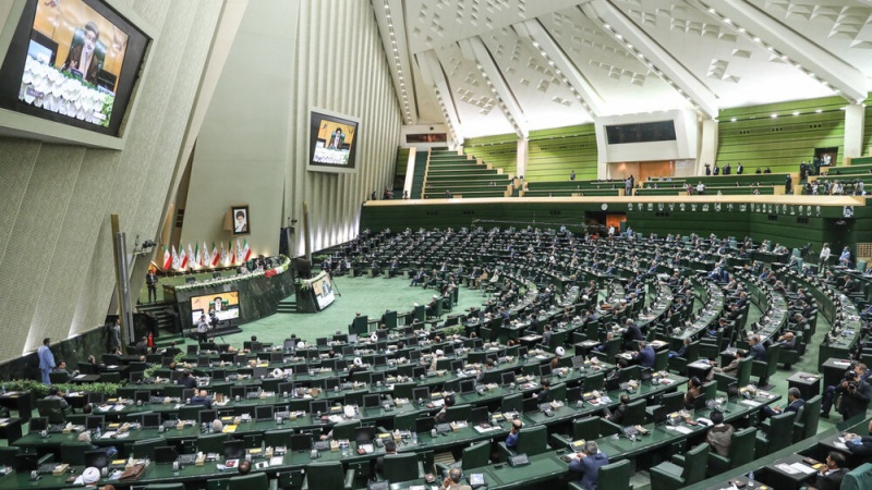 Pesan Rahbar untuk Para Legislator Baru Iran