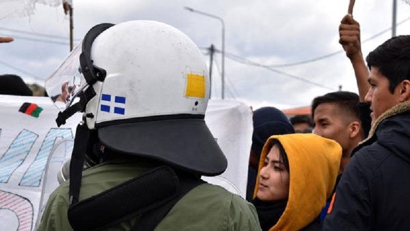 Migranti: Grecia rafforza i controlli