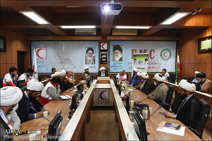 Photos: Clergies of Red Crescent Society of Gilan province meet with Ayatollah Ramazani