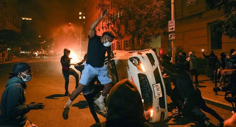 Moscou repudia alegações de que Rússia estaria por trás de protestos violentos nos EUA