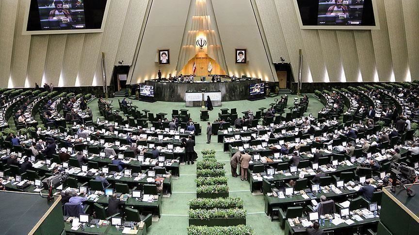 البرلمان الإيراني يدين الارهاب العنصري للشرطة الأمريكية