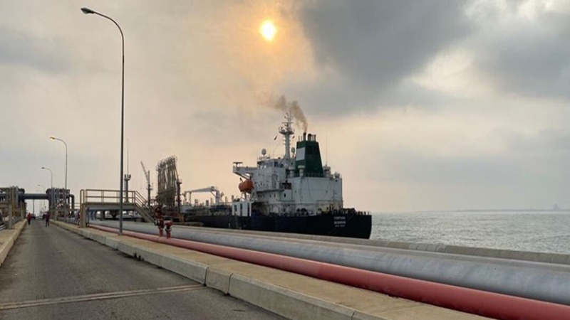 Sputnik: Diisukan Balik Arah, Tanker Ke-5 Iran Tiba di Venezuela