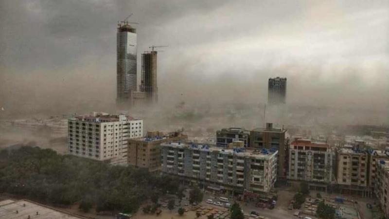 کراچی میں آندھی طوفان, تباہی کے ساتھ بجلی نظام ماتثر