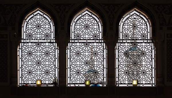 توالد الاشكال الهندسية وتحولاتها في الزخارف الاسلامية