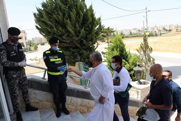 اردن میں قرنطینہ کے بعد پہلی نماز جمعہ ادا کی گئی