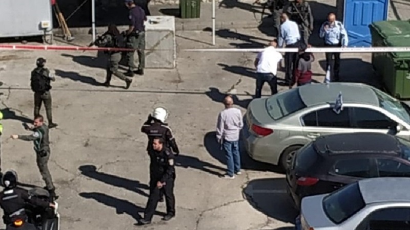 Мужчина в Кудсе совершил наезд на двух сионистских солдат
