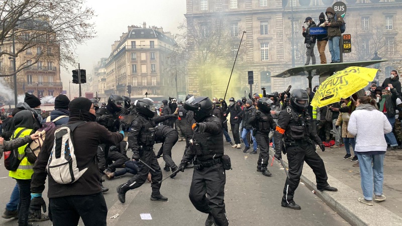 Франция в процессе подготовки общенациональных акций протеста против насилия со стороны полиции