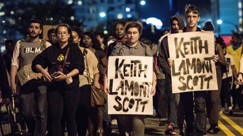 ABD'li protestocular, Atlanta'da otoyolu kapattılar