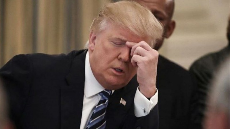 امریکی صدر ٹرمپ کی مقبولیت کا گراف گرا