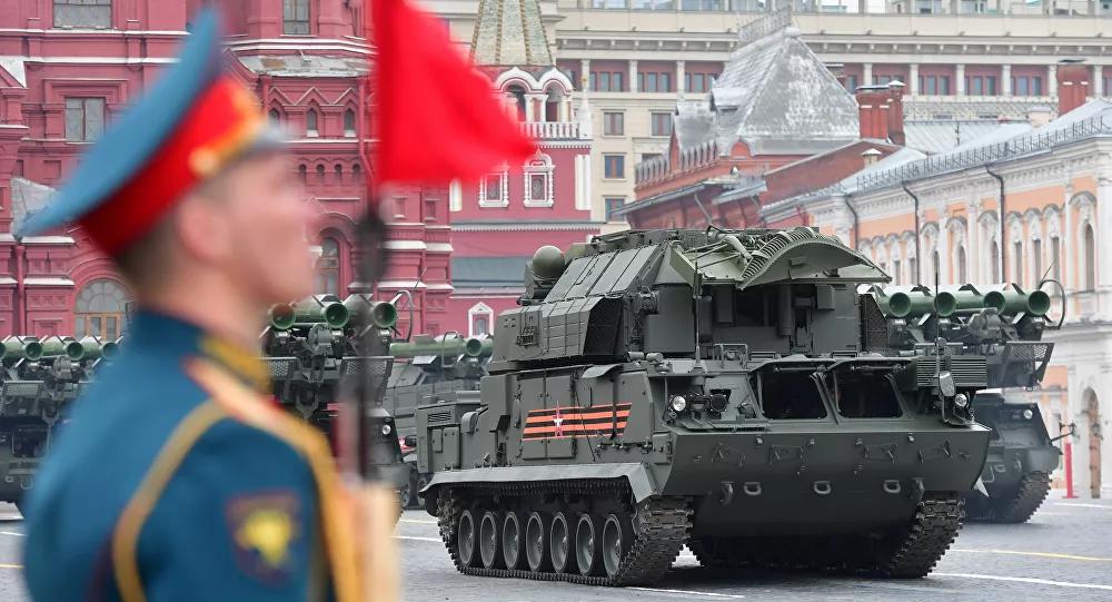 Sistemas de mísseis russos Tor derrubaram 45 drones de terroristas na Síria