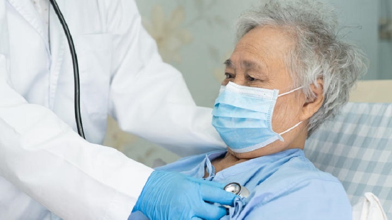 新型コロナ患者の肺の回復「時間がかかる」呼吸器学専門医が見解