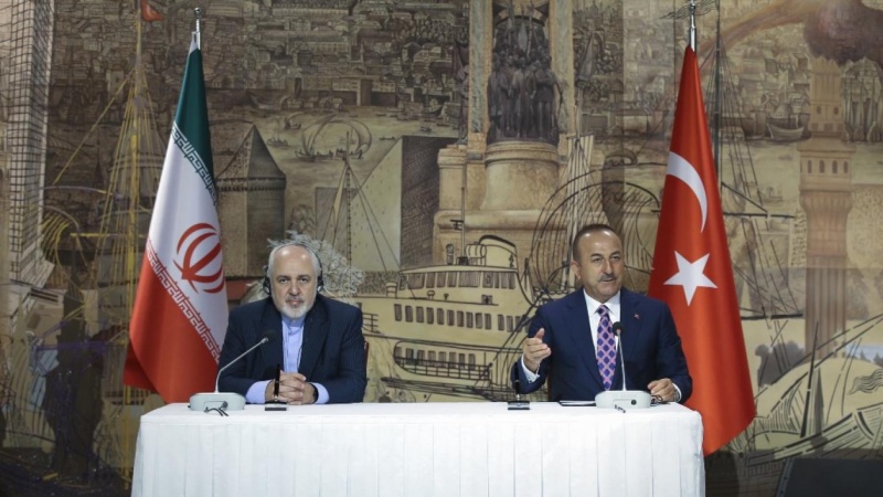 イランとトルコの外相が会談、地域協力の拡大を強調