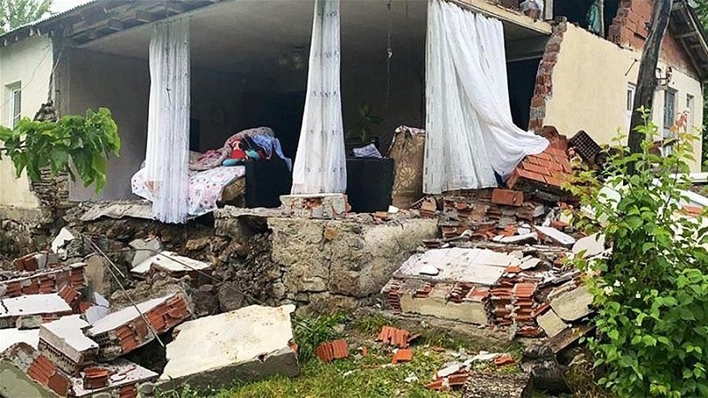 В Турции число пострадавших при землетрясении возросло до 18 человек