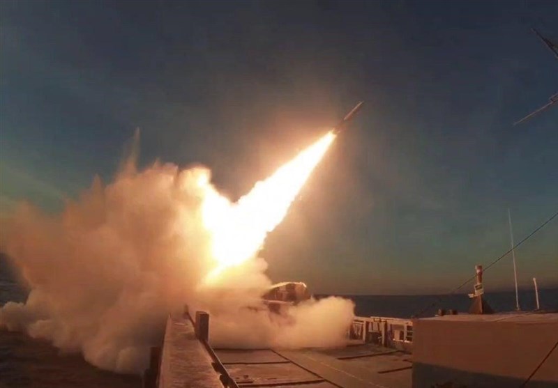  Iran: A Karon Farko Dakarun IRGC Sun Nuna Makami Mai Linzami Samfurin “Sevom Khordad”