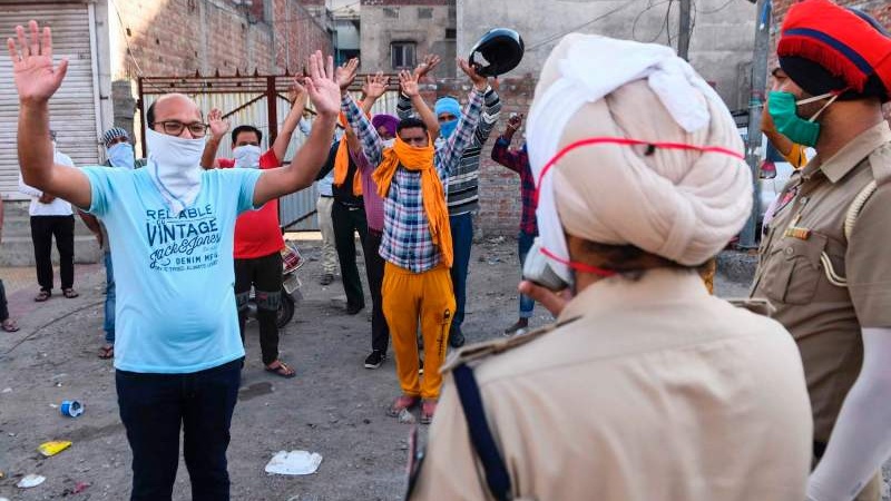 ہندوستان، ایک دن میں چودہ ہزار سے زائد کورونا کیس سامنے آئے