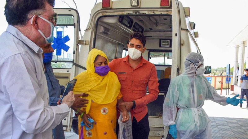 ہندوستان میں کورونا سے ہلاکتوں میں کمی